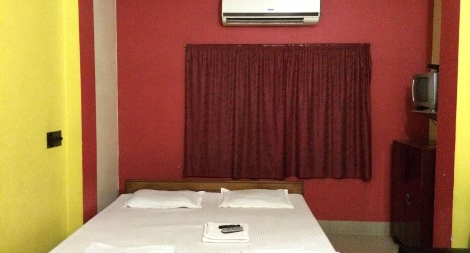 Piyasi Lodge, Bolpur 4